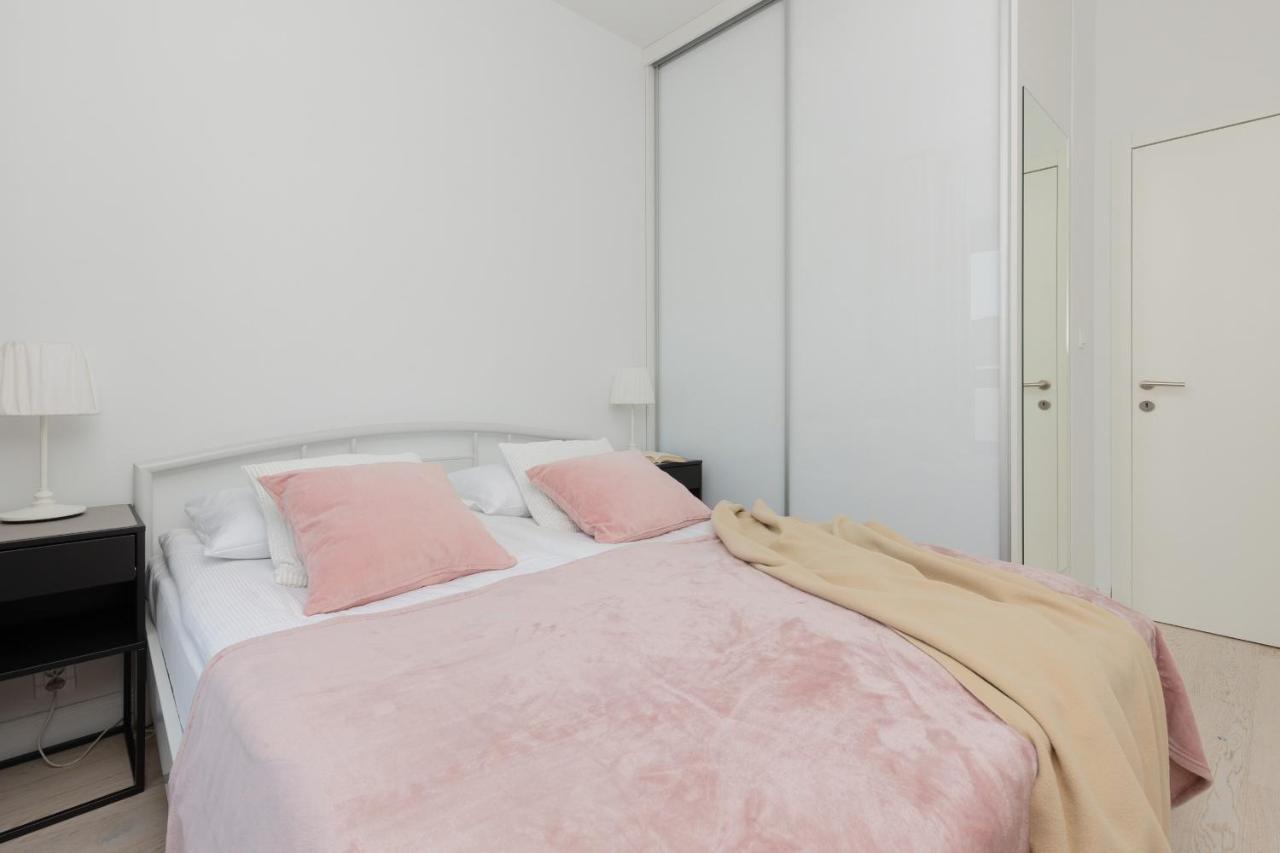 Sarmacka Apartment With Balcony Warsaw Wilanow By Noclegi Renters Varsóvia Exterior foto